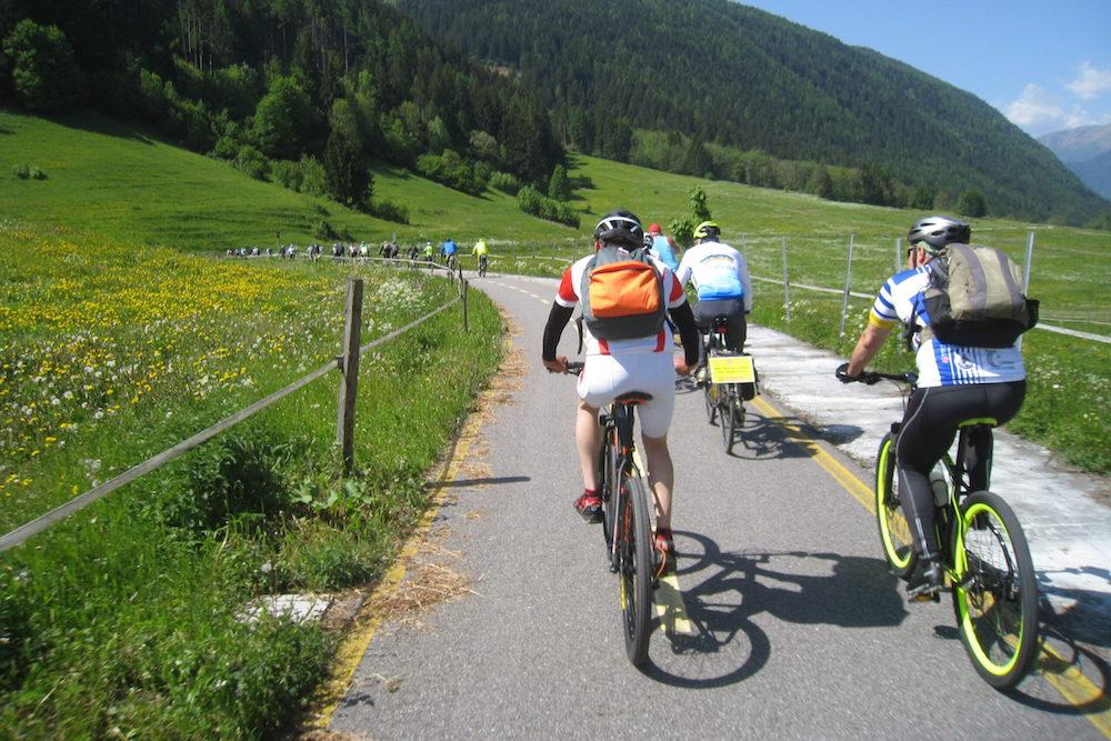 Cicloturismo, Trentino e Calabria da oscar nell'anno del boom dei viaggi in bicicletta