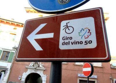 Vi piacciono la bicicletta e il buon vino? Allora l'itinerario "Giro del Vino 50" è quello che fa per voi