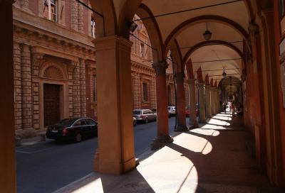 Un itinerario in bicicletta per scoprire i meravigliosi portici di Bologna