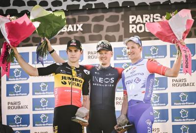 Dylan Van Baarle ha vinto la Parigi-Roubaix