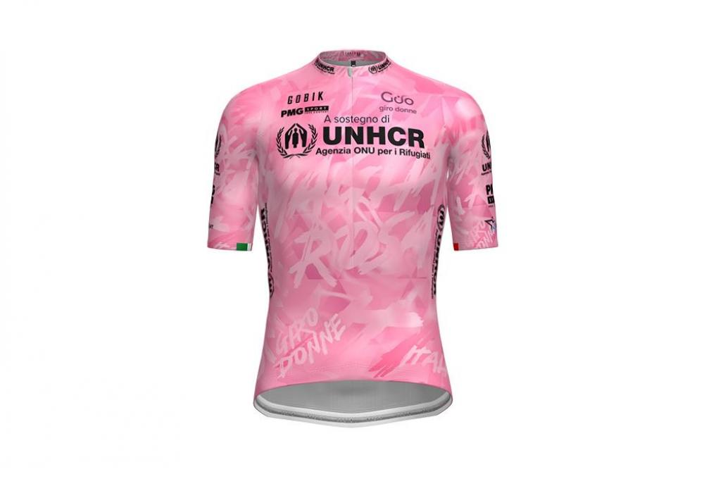 Il Giro Donne dona la maglia rosa 2022 a UNHCR