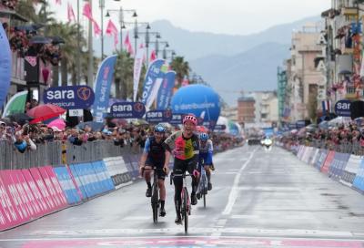 Giro d'Italia 2023, Tappa 10: Magnus Cort Nielsen vince la Scandiano-Viareggio