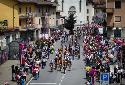 Emozioni e divertimento al Giro-E,  sulle strade del Giro d'Italia