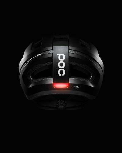 POC presenta il casco "Omne Beacon" con luce integrata
