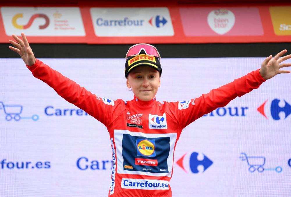 La Vuelta Femenina: Gaia Realini veste la maglia da leader 